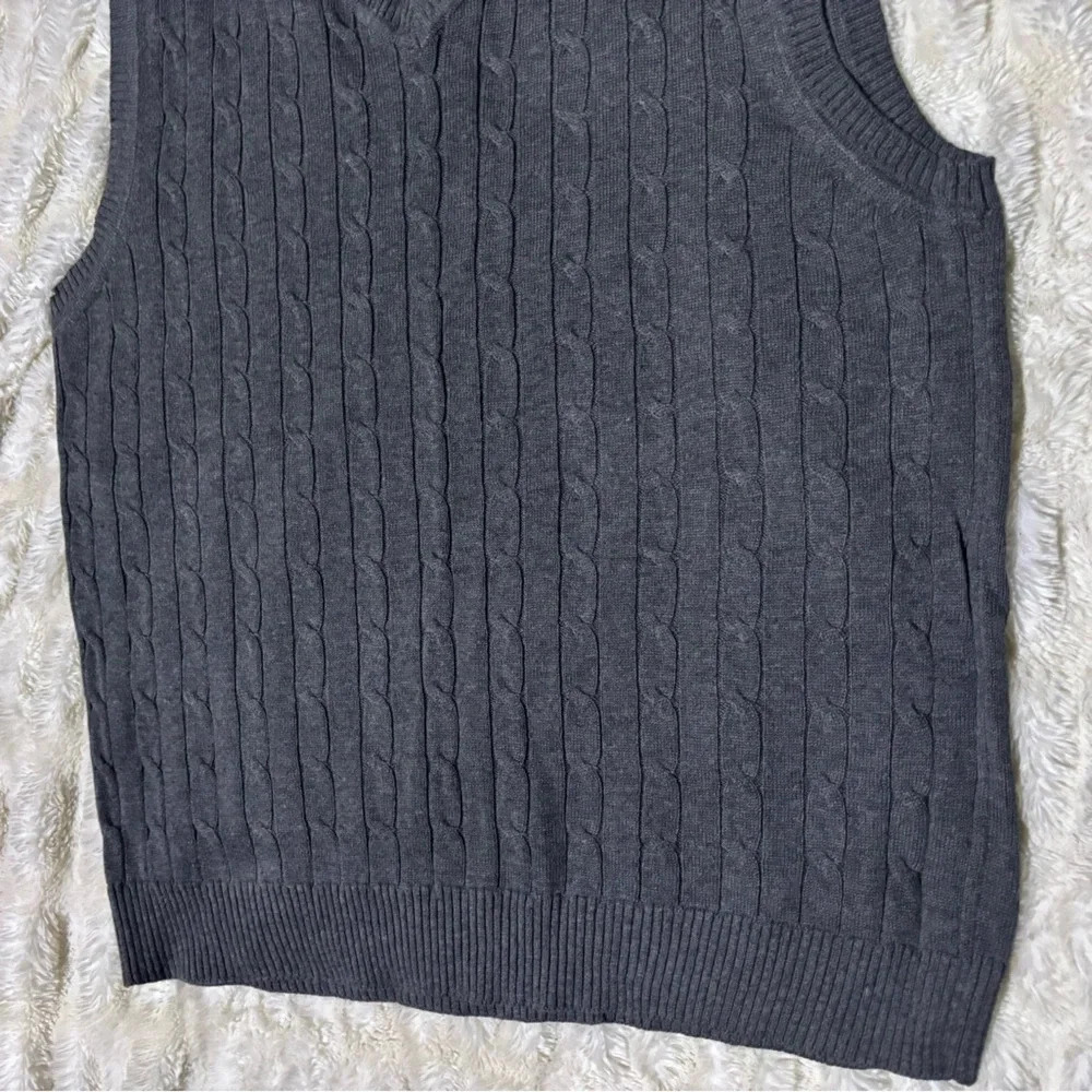 CLUB ROOM Men’s Cable Knit V-Neck Sweater Vest - Picture 5 of 8
